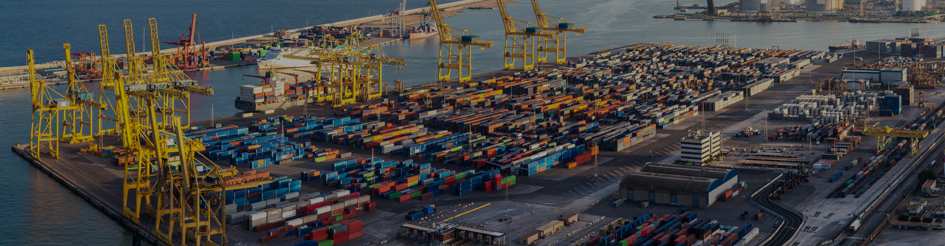 無(wú)人自動(dòng)化港口2